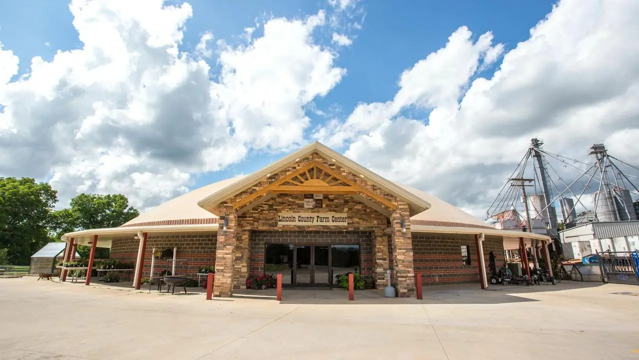 Lincoln County Farm Center store built by Monolithic in 2015.